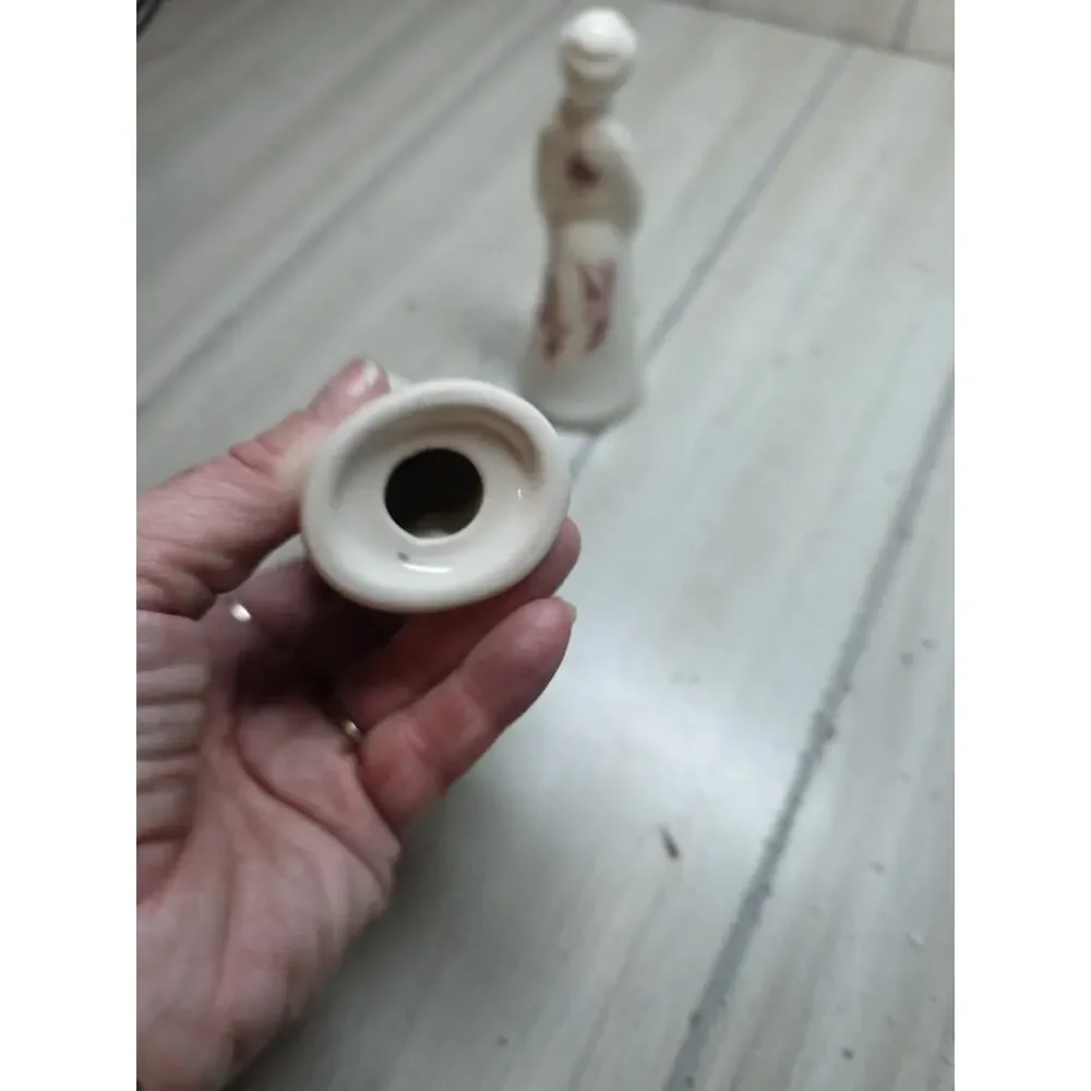 Churchill Of England Pink Willow Rosa Salt And Pepper Shaker Set